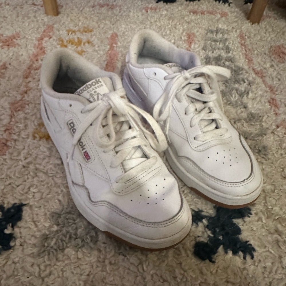Reebok Club C 85 Vintage sneaker in white Size 6.5 women’s